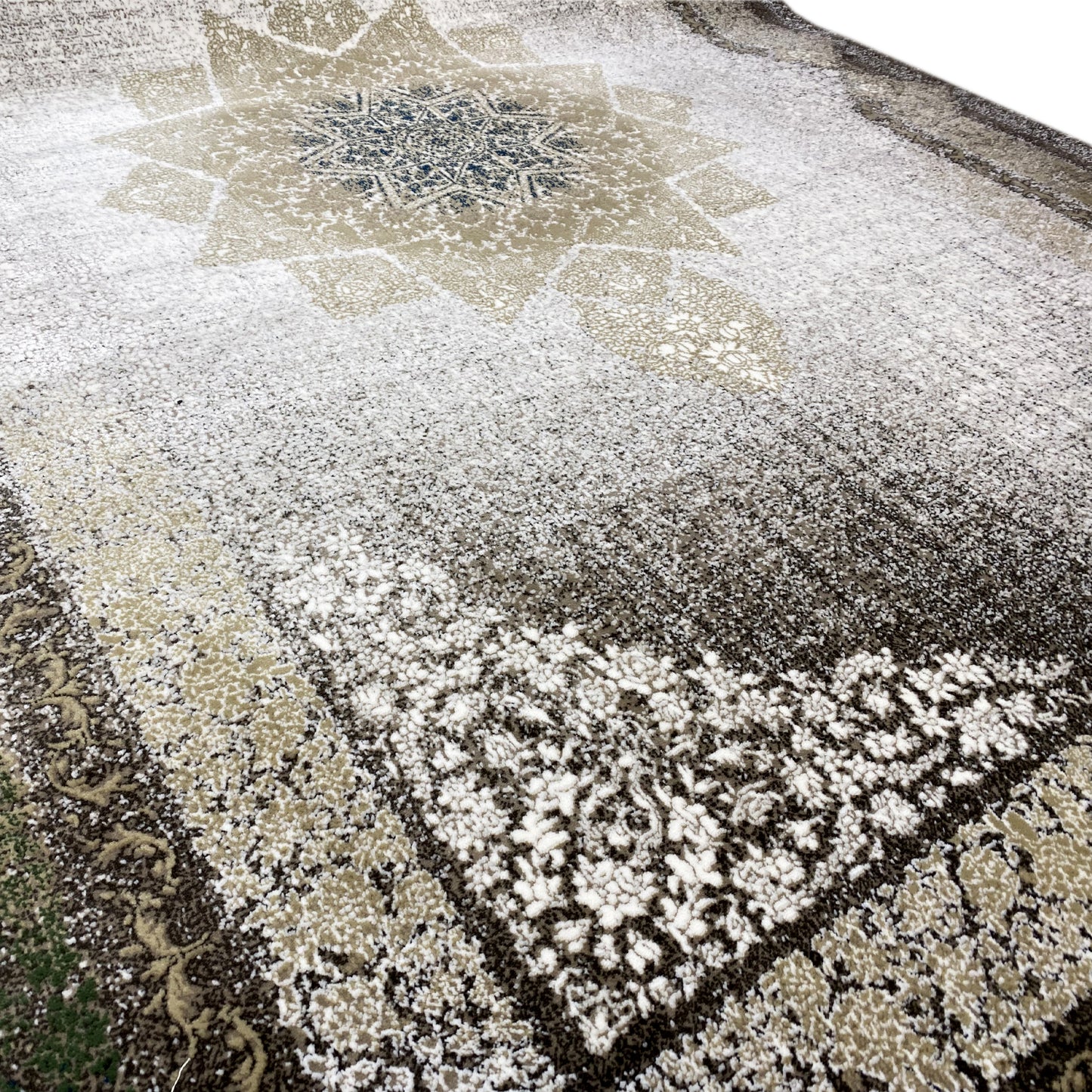 Zeitloser Teppich in Graugrün mit detailreicher Bordüre.