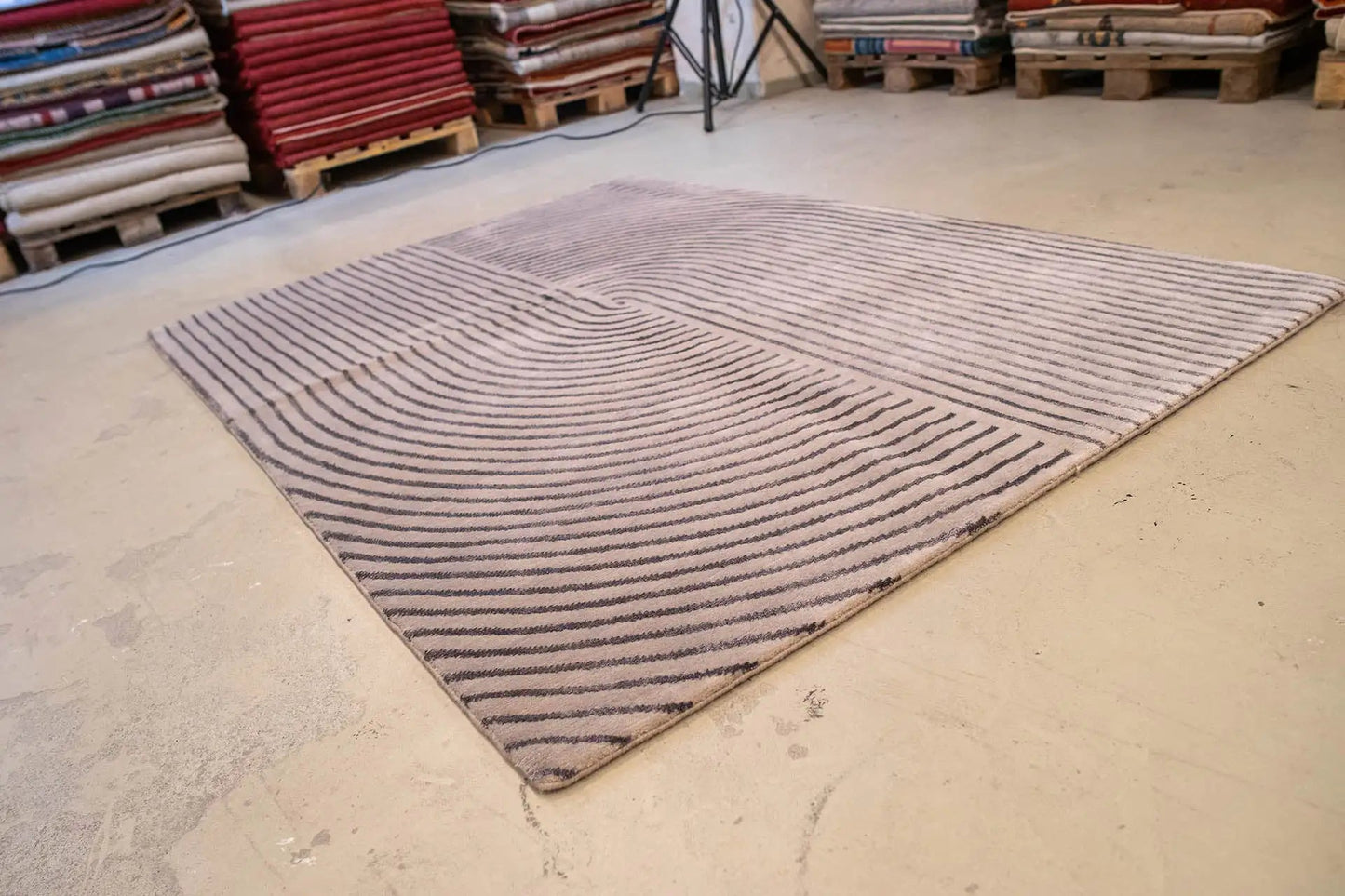 Designer Rug by Pascal Walter - Lines (209x152 cm) - German Carpet Shop