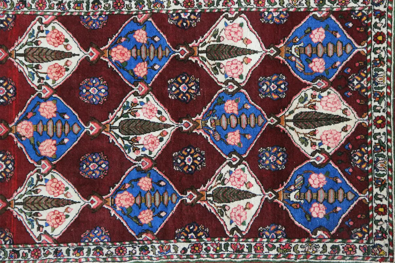 Bakhtiari (186x102cm) - German Carpet Shop