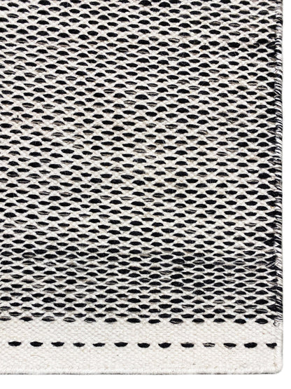 Black Kelim Rug - 160x230 cm