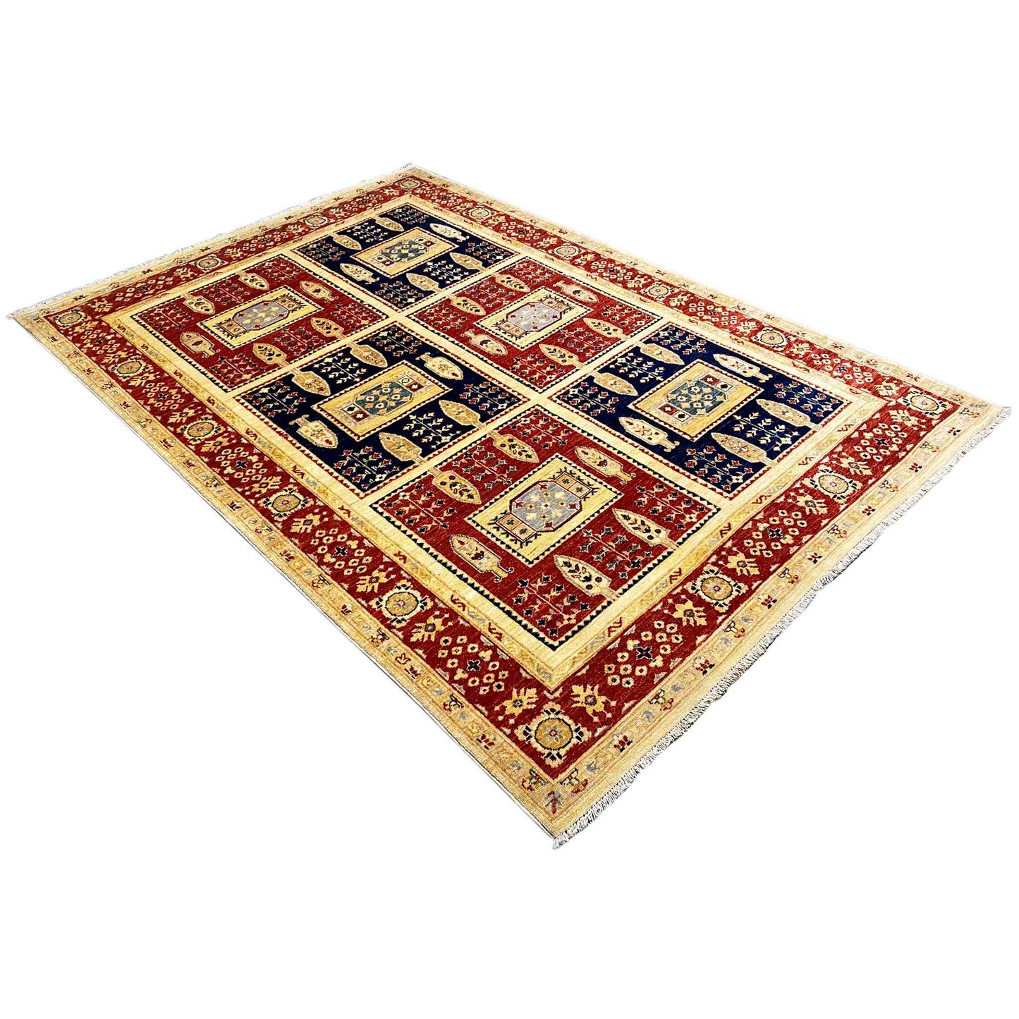 Khorjin-Teppich - Kräftiges geometrisches Design & rustikaler Charme, 243x168 cm - German Carpet Shop