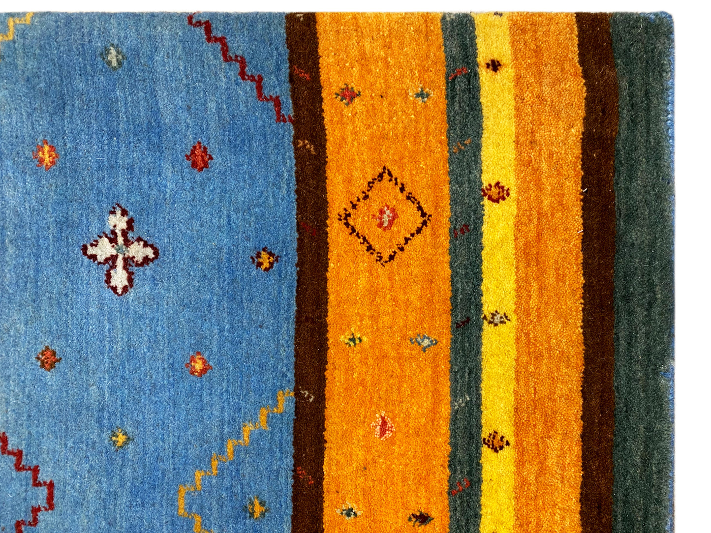 Loom Luri Rug - 239x173 cm
