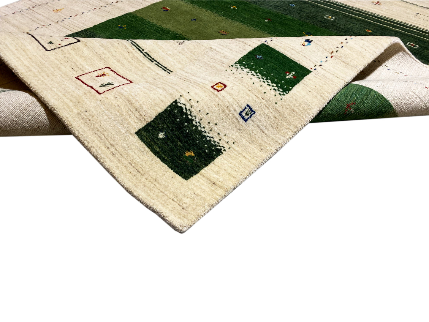 Loom Luri Rug - 175x241 cm