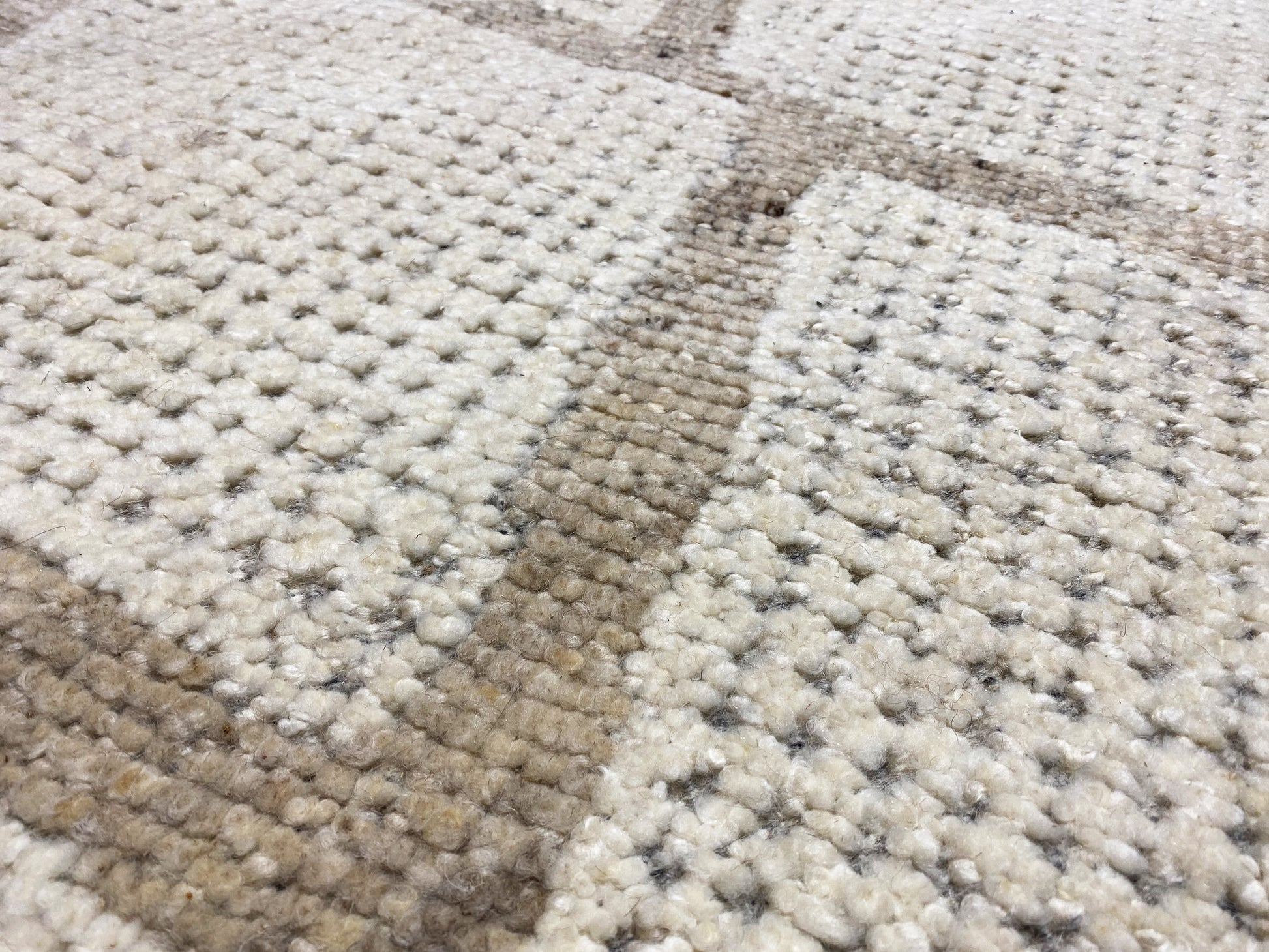 Boho Berber Wollteppich im Großformat