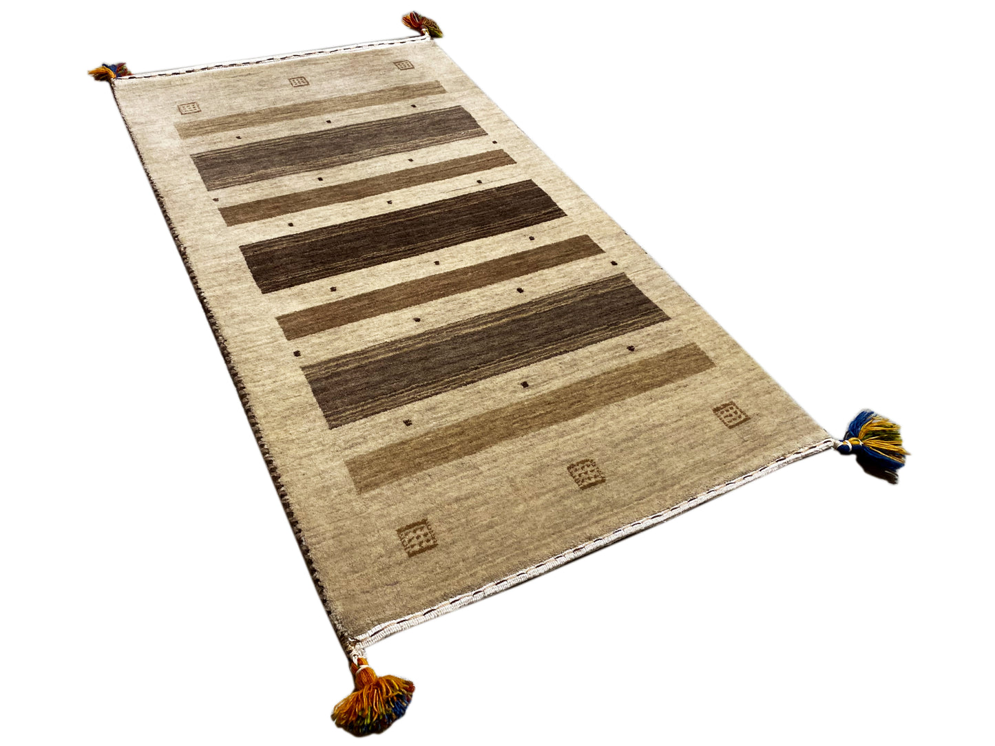 Gestreifter Naturwollteppich für Flur oder Schlafzimmer