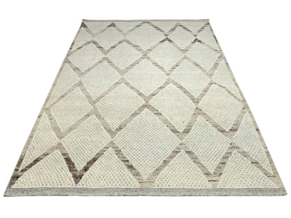 Geometrischer Berberteppich handgefertigt aus Naturwolle